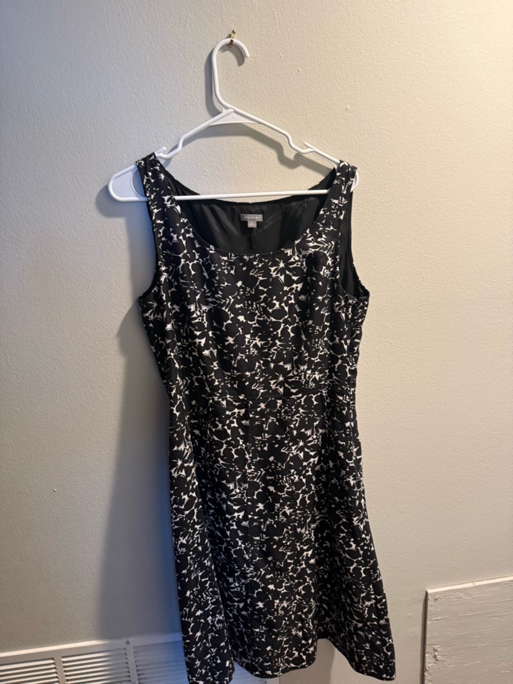 Ann Taylor Black & White Floral Midi Sheath Dress
